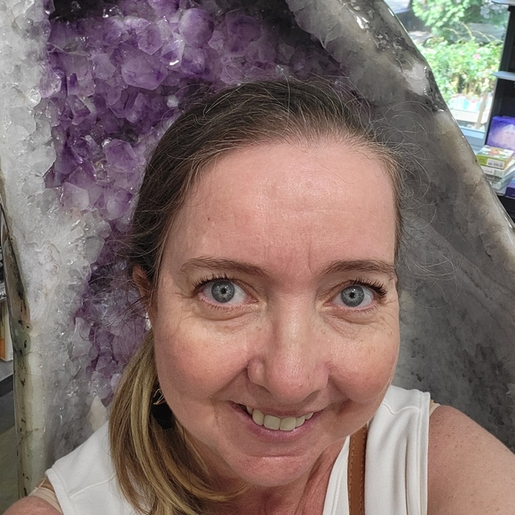 Meet your Posher, Judith - Picture 2 of 6